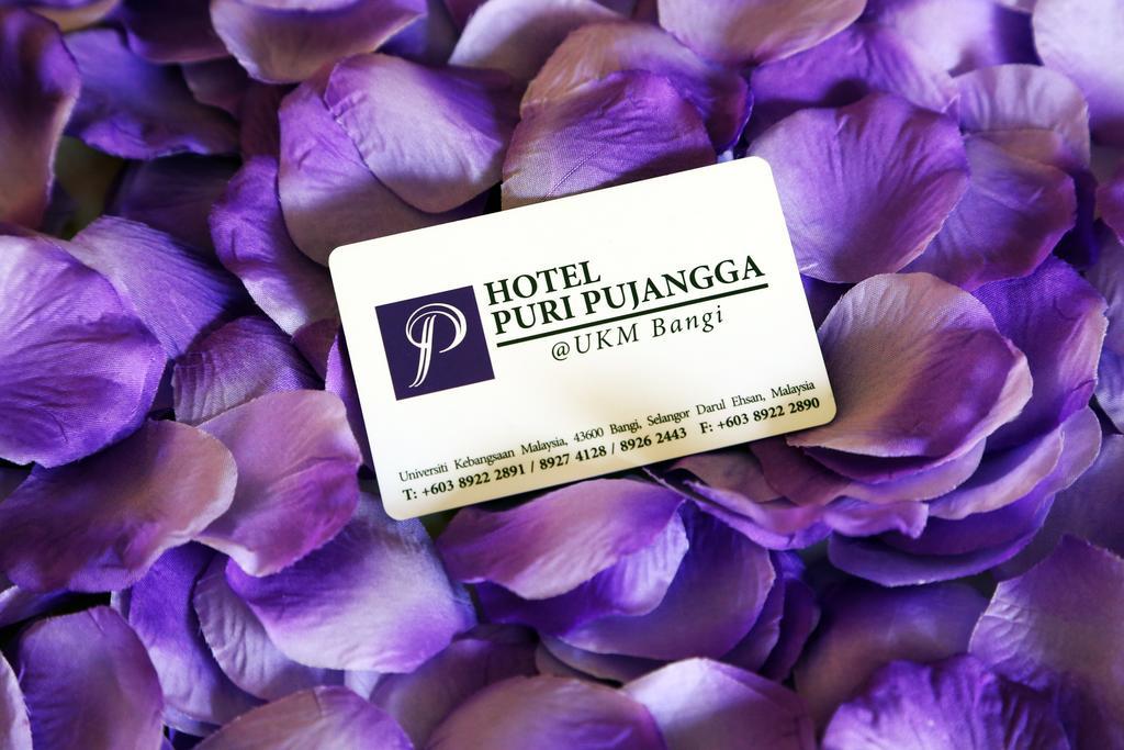 Puri Pujangga Hotel Bangi Exterior foto