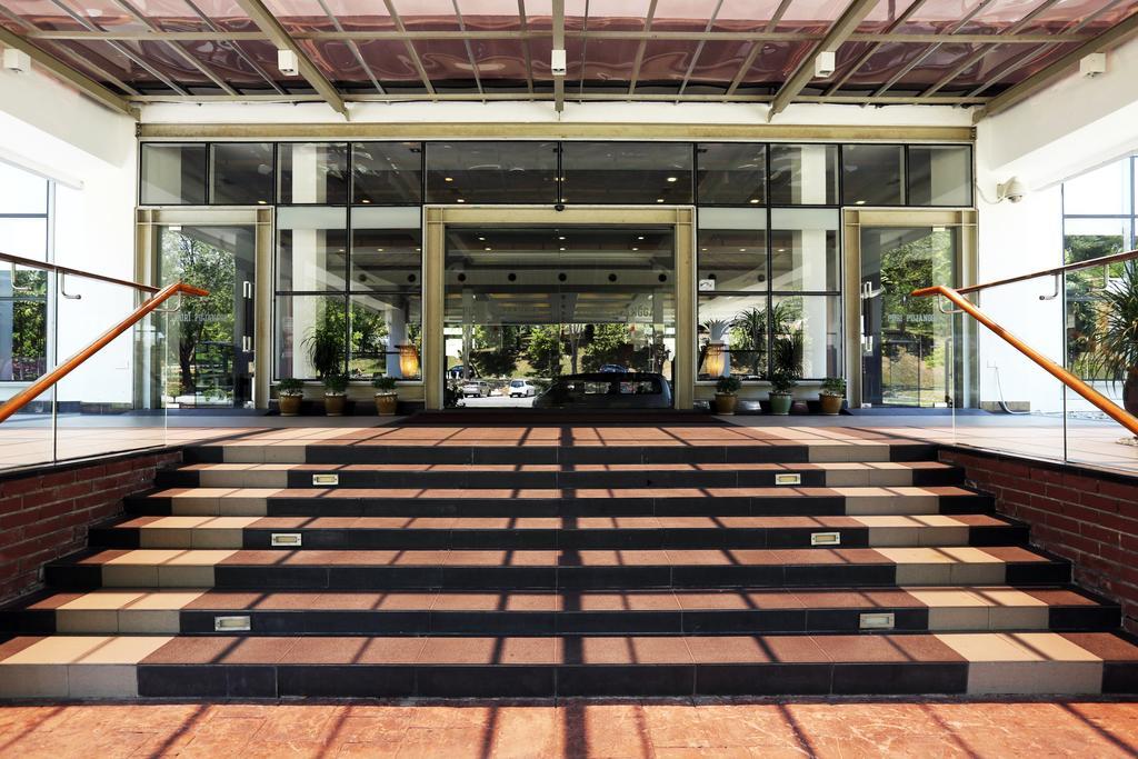 Puri Pujangga Hotel Bangi Exterior foto