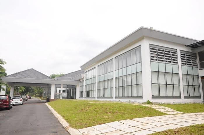 Puri Pujangga Hotel Bangi Exterior foto